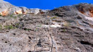 Vertical - Vía Ferrata Fuente del Chorrico - Tous - RocJumper