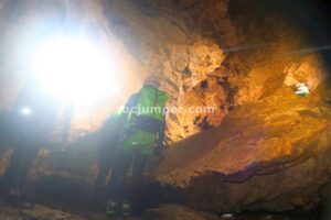 Paso superior sifón de la pértiga - Cueva de los Chorros - Río Mundo - Riópar - RocJumper