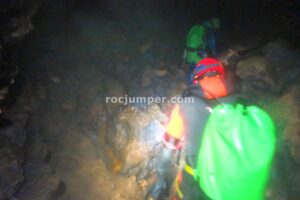 Vía de Negror - Cueva de los Chorros - Río Mundo - Riópar - RocJumper