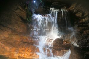 Cascada Rosa - Cueva de los Chorros - Río Mundo - Riópar - RocJumper