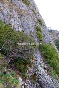 Flanqueo - Vía Ferrata Pared de Isérias - Canfranc-estación - RocJumper