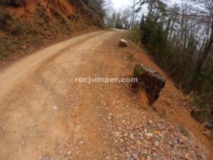 Retorno por pista - Torrent de la Monnera - Castell de l'Areny - RocJumper