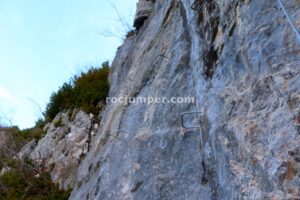 Flanqueo - Vía Ferrata Pared de Isérias - Canfranc-estación - RocJumper