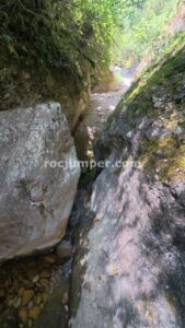 R8 - Torrent de Junyent - Odèn - RocJumper